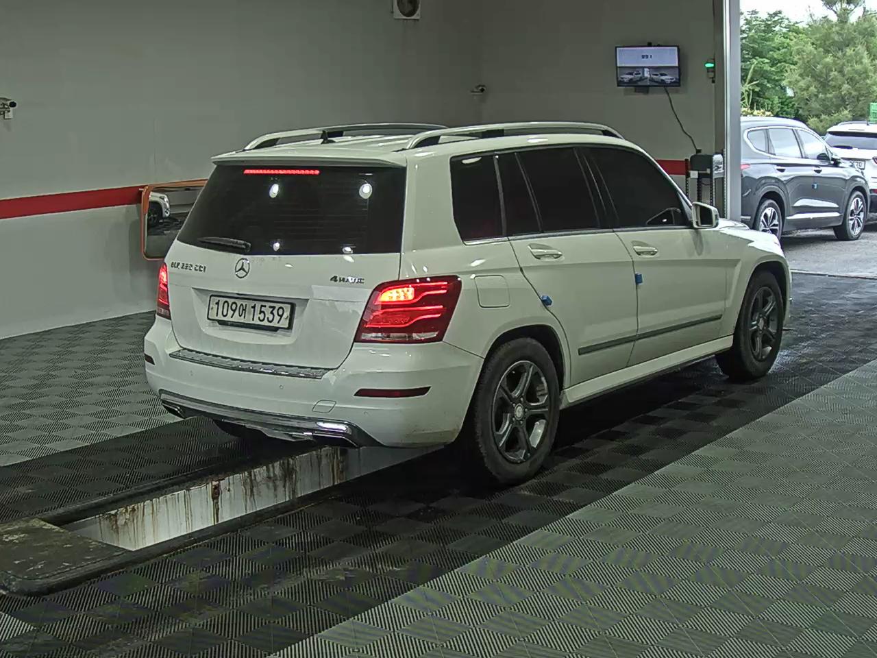 2014 - mercedes-benz glk220