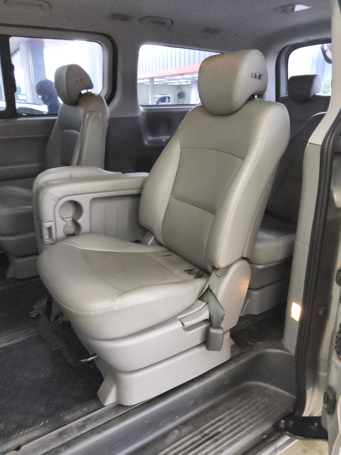 2018 - hyundai grand starex