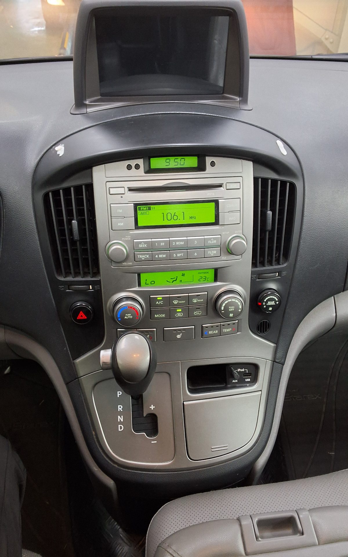 2016 - hyundai grand starex