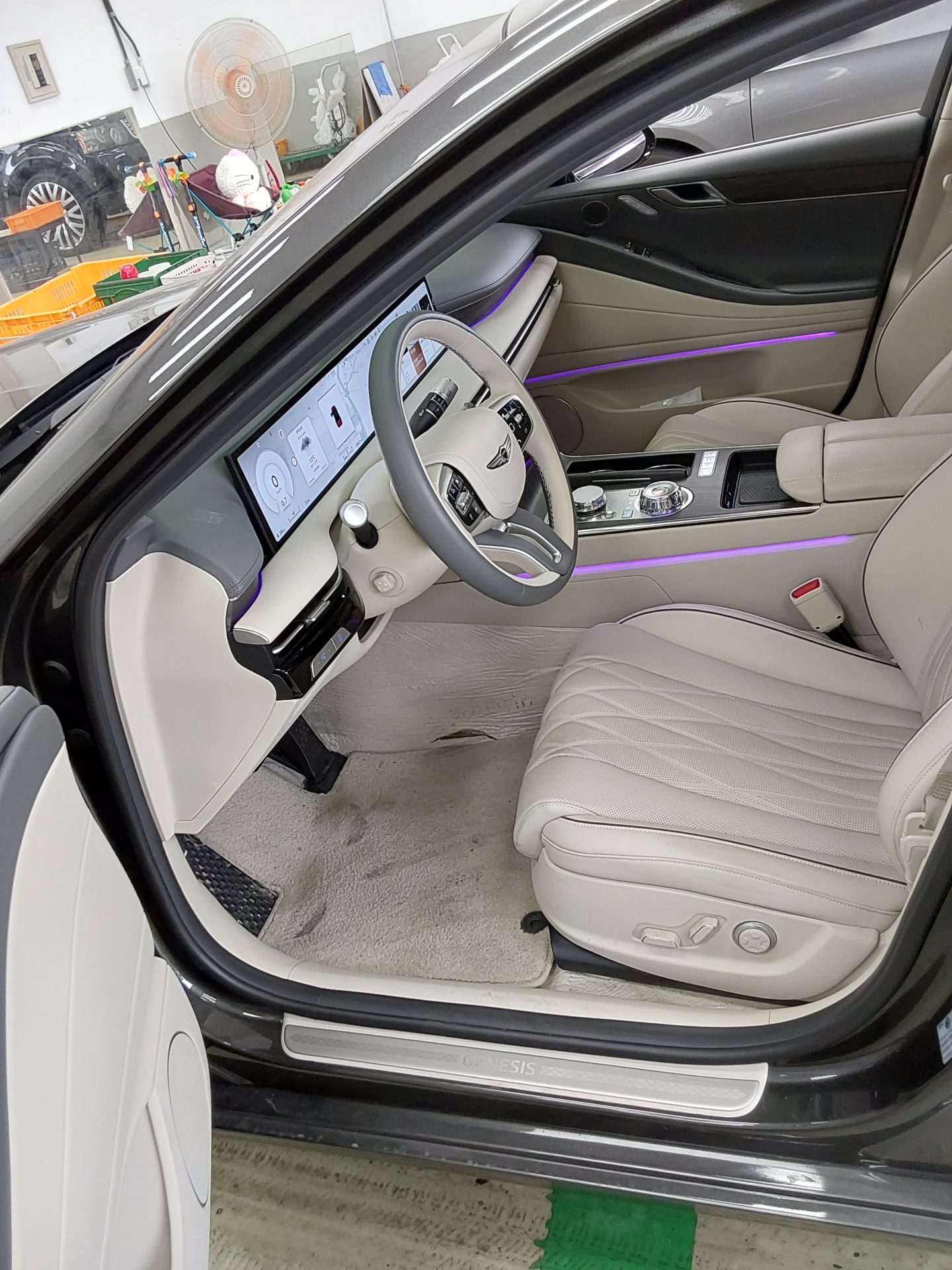 2025 - genesis g80