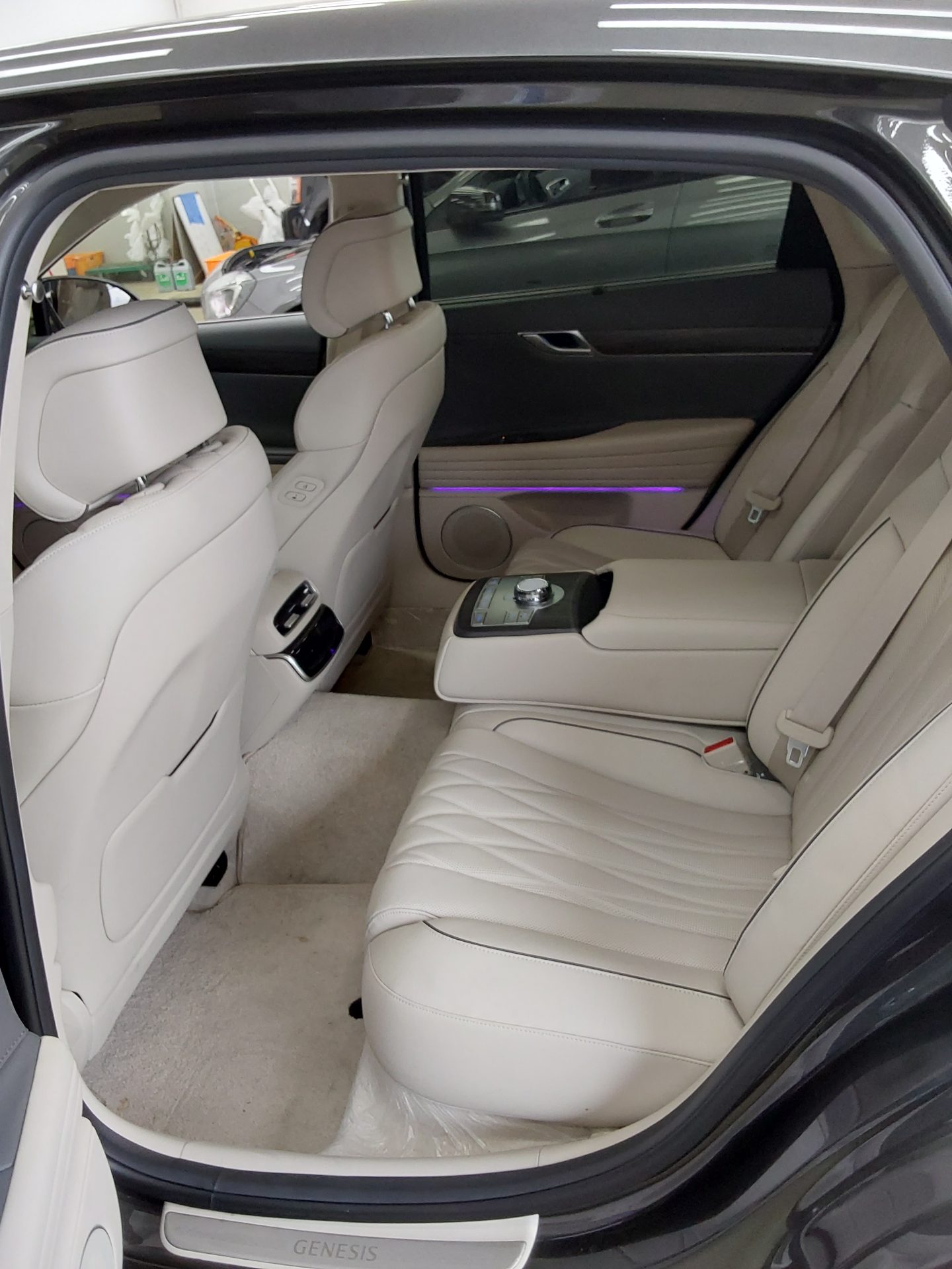 2025 - genesis g80