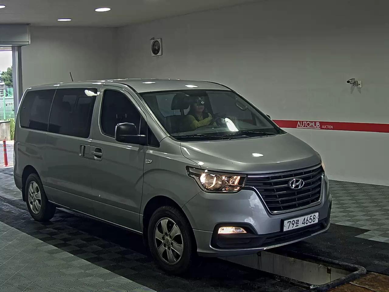 2018 - hyundai grand starex