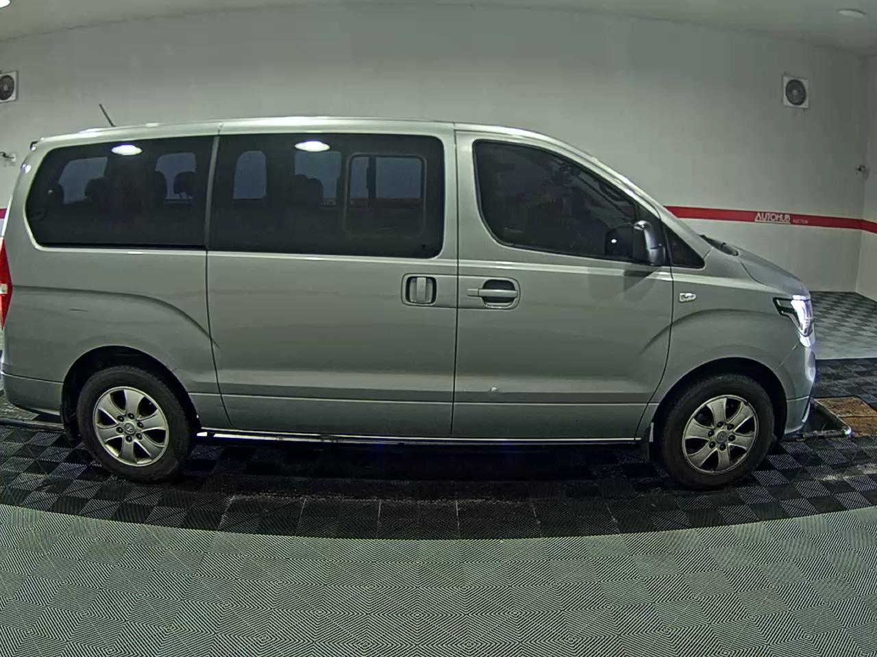 2018 - hyundai grand starex