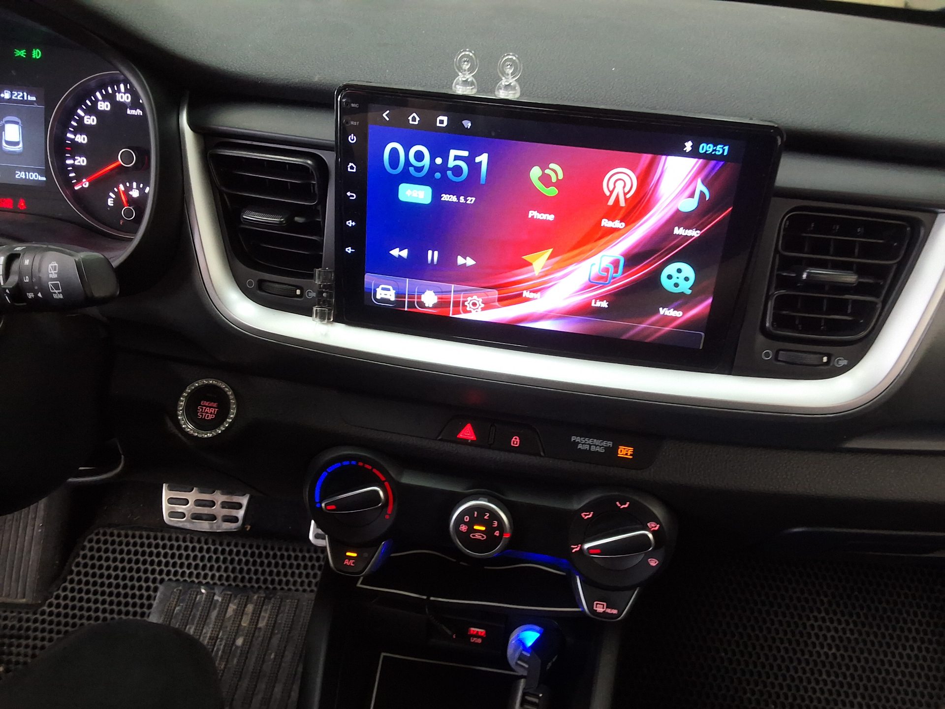 2018 - kia stonic