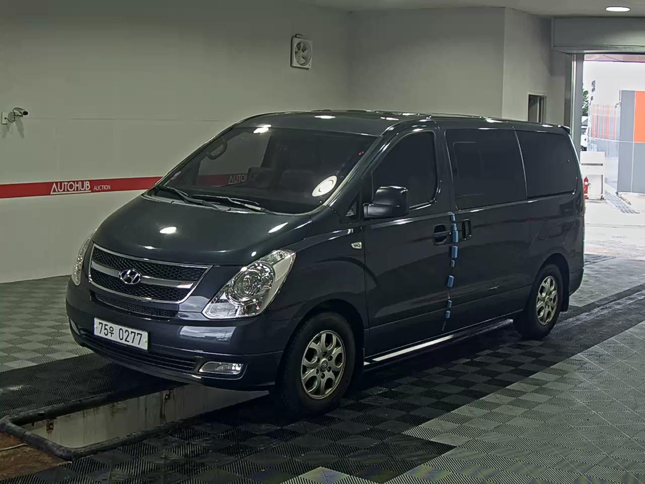 HYUNDAI GRAND STAREX CVX