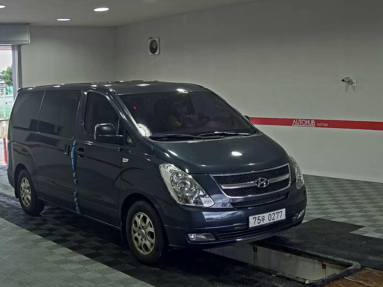 2016 - hyundai grand starex