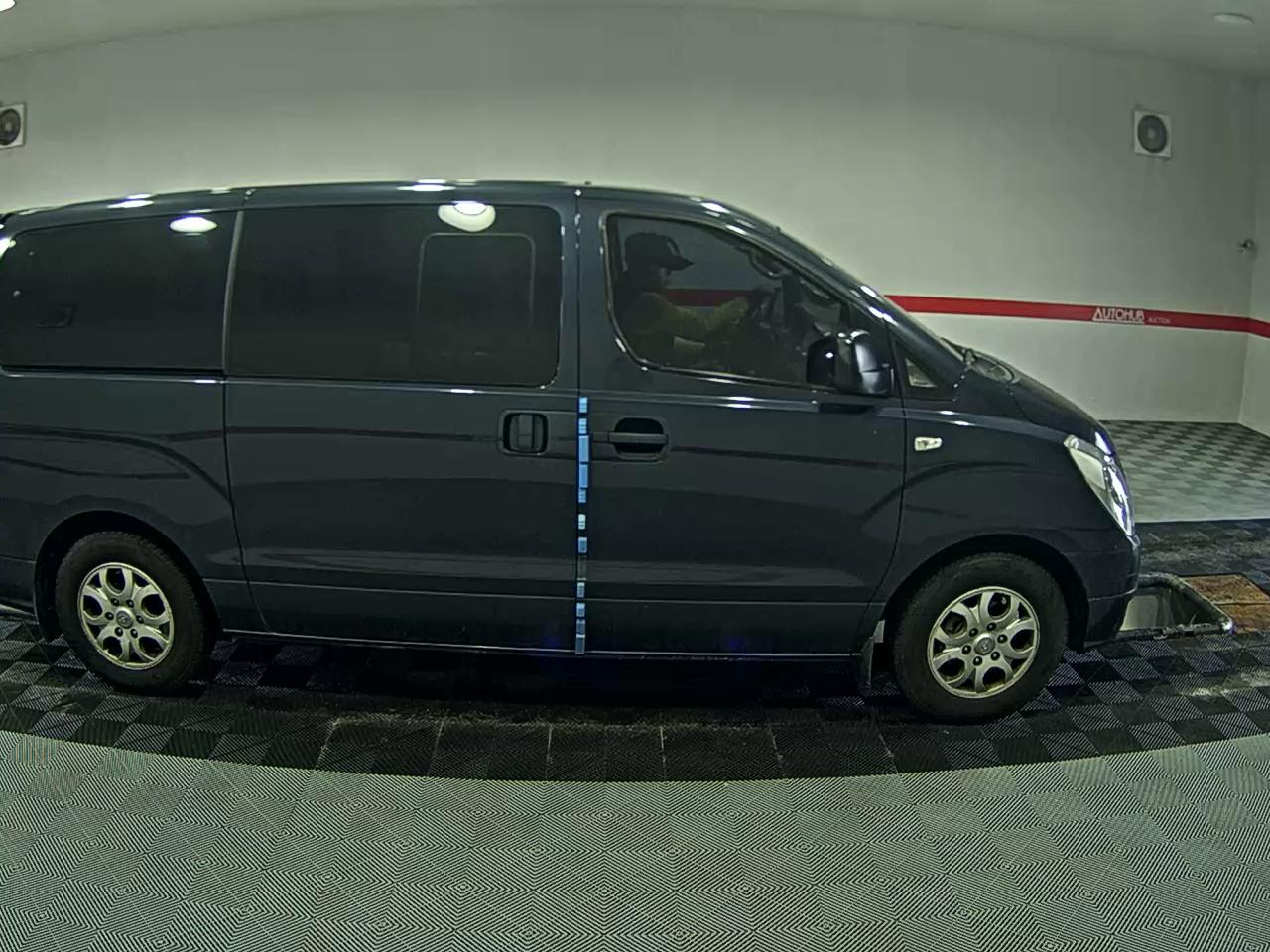 2016 - hyundai grand starex