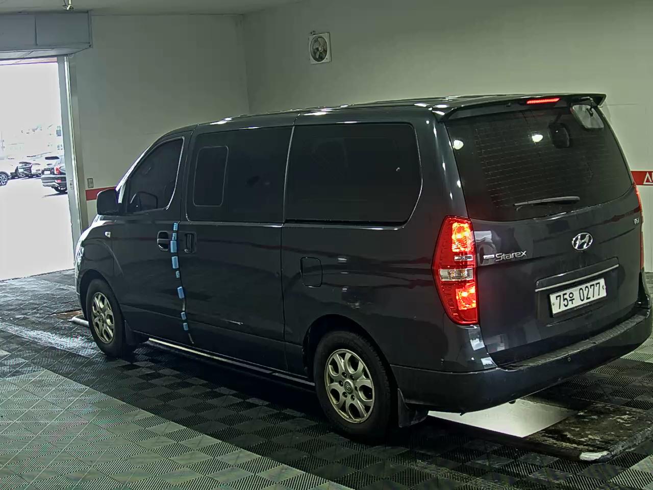 2016 - hyundai grand starex