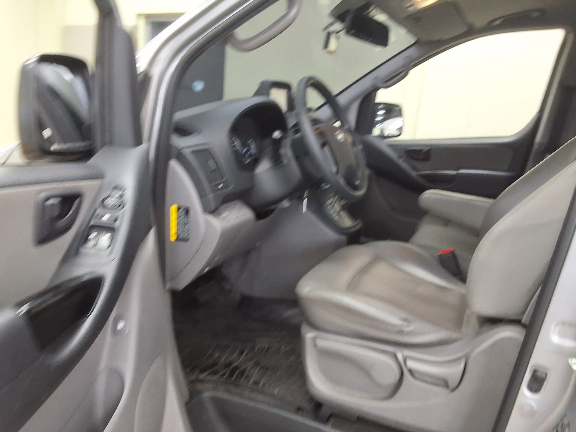 2018 - hyundai grand starex