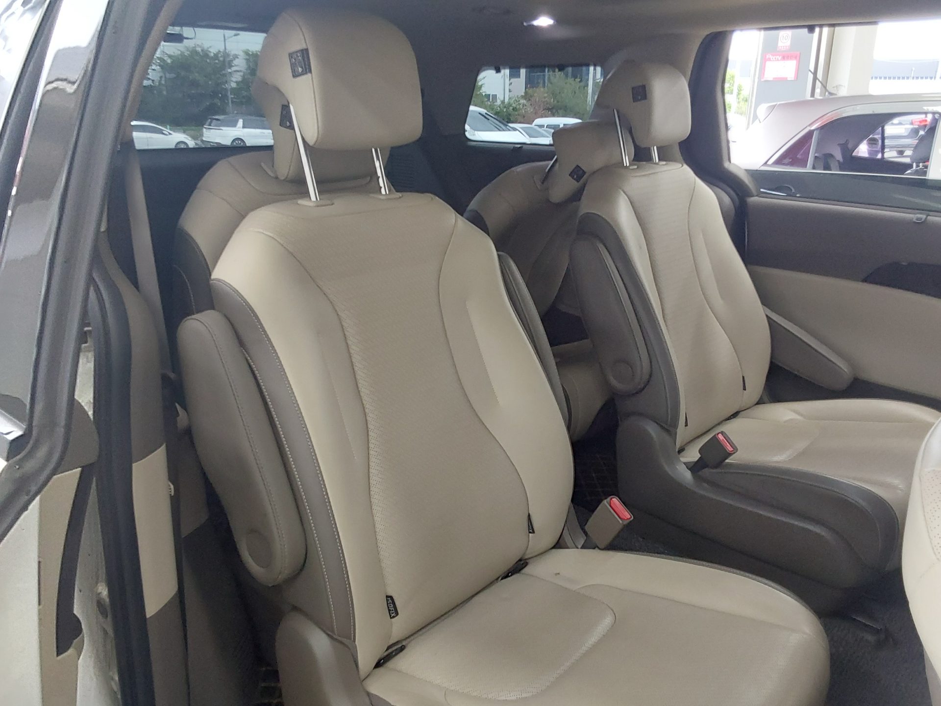 2021 - kia carnival