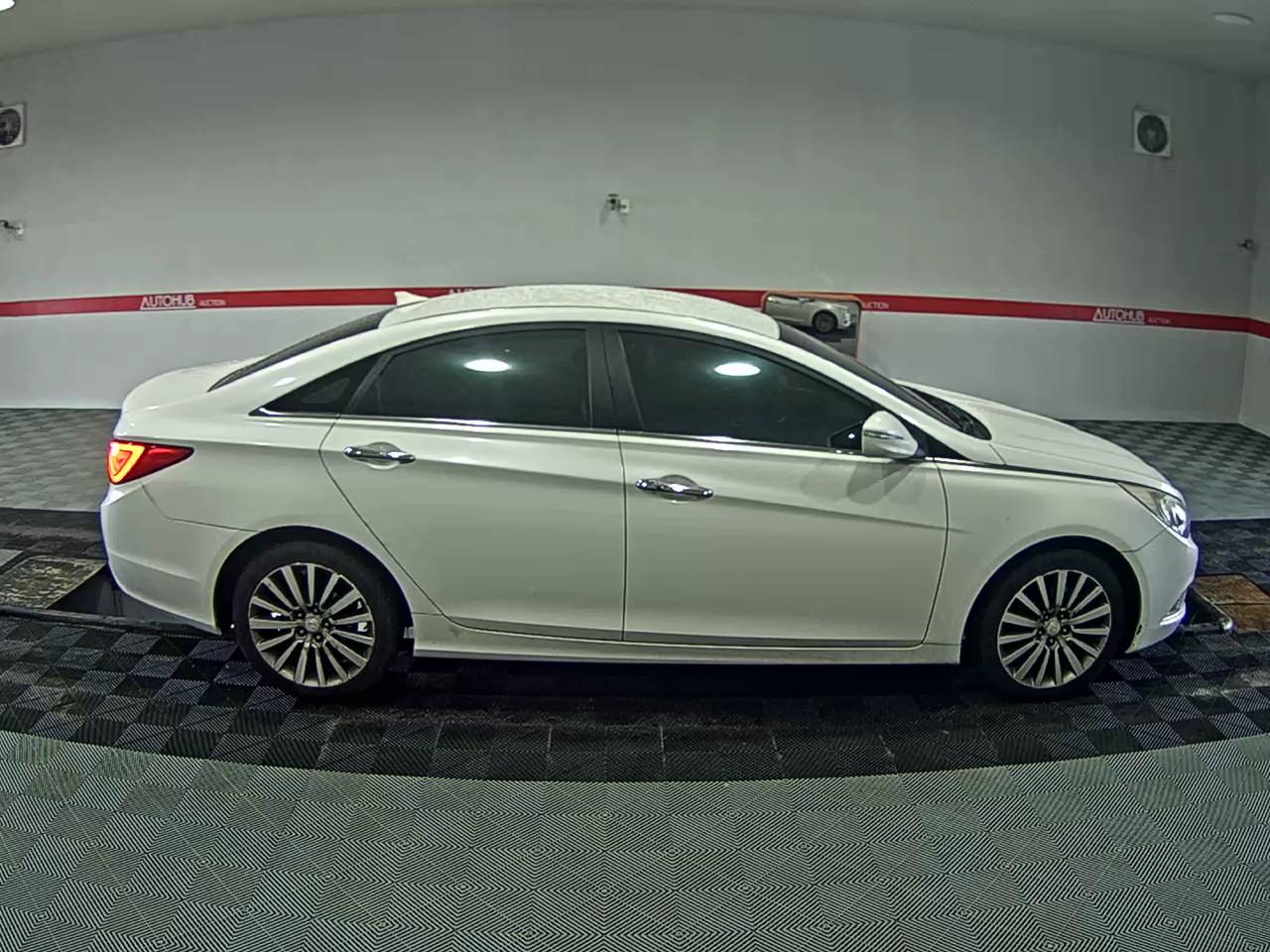 2013 - hyundai sonata