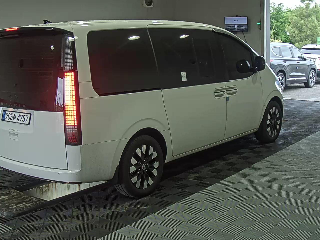 2025 - hyundai staria