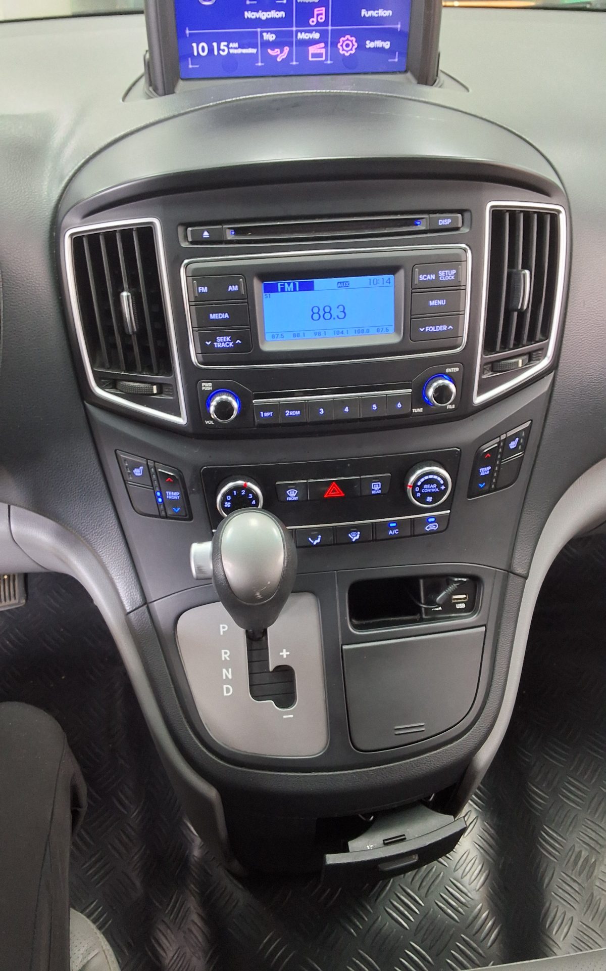 2018 - hyundai grand starex