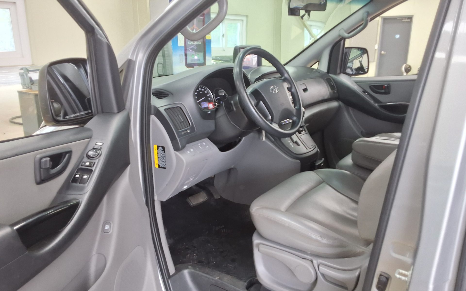 2018 - hyundai grand starex
