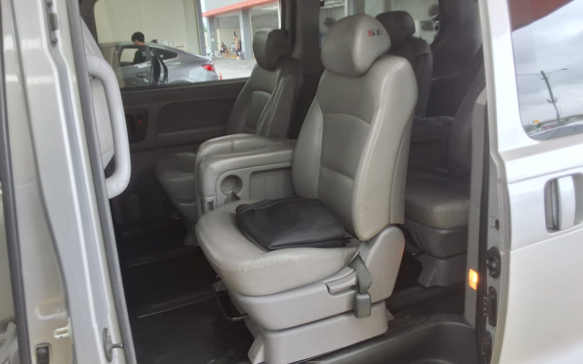 2018 - hyundai grand starex