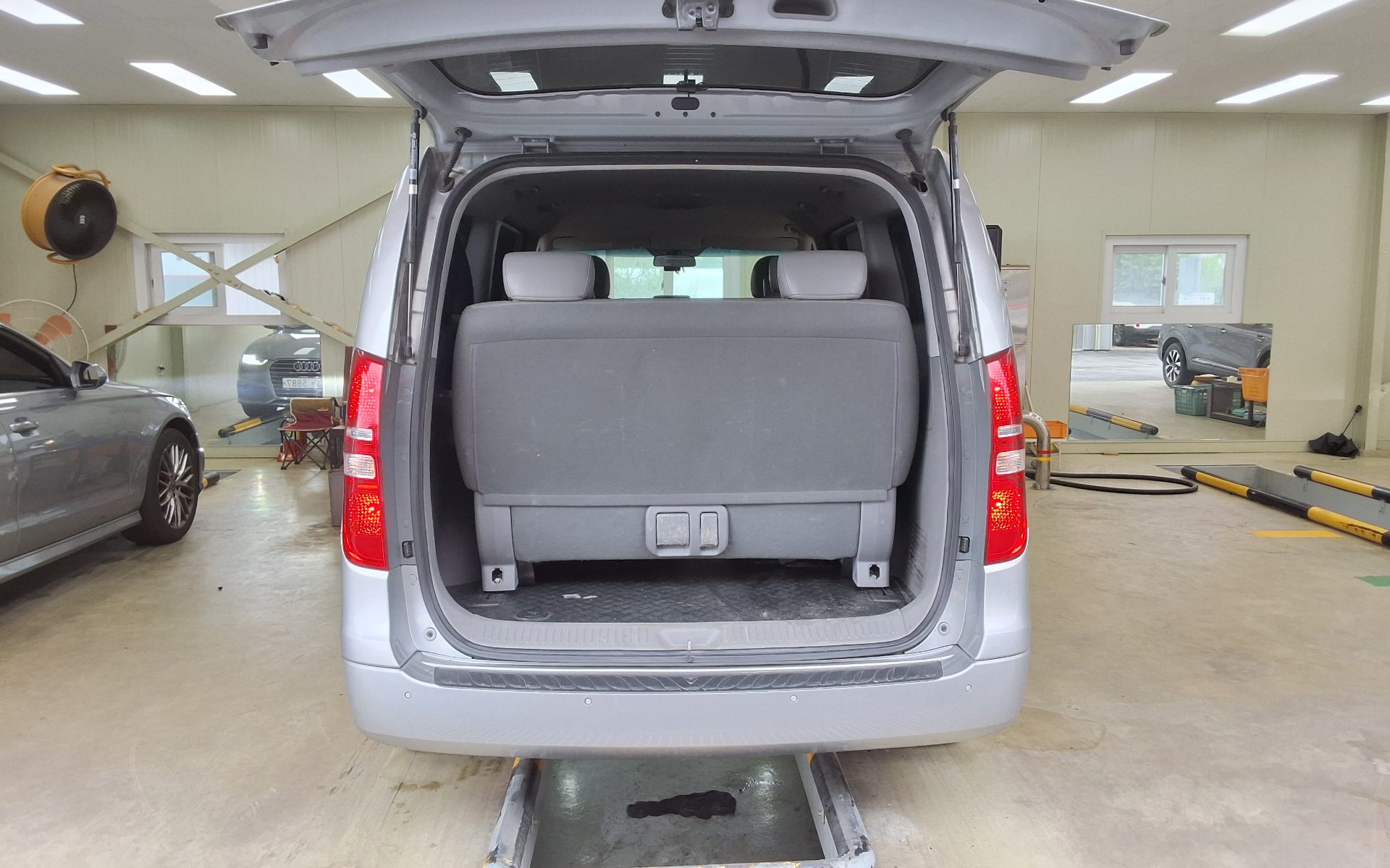 2018 - hyundai grand starex