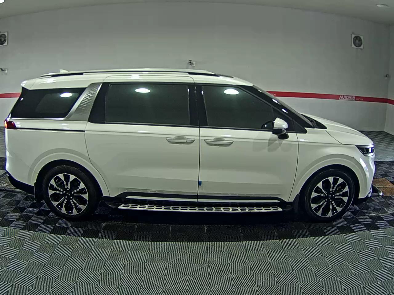 2021 - kia carnival
