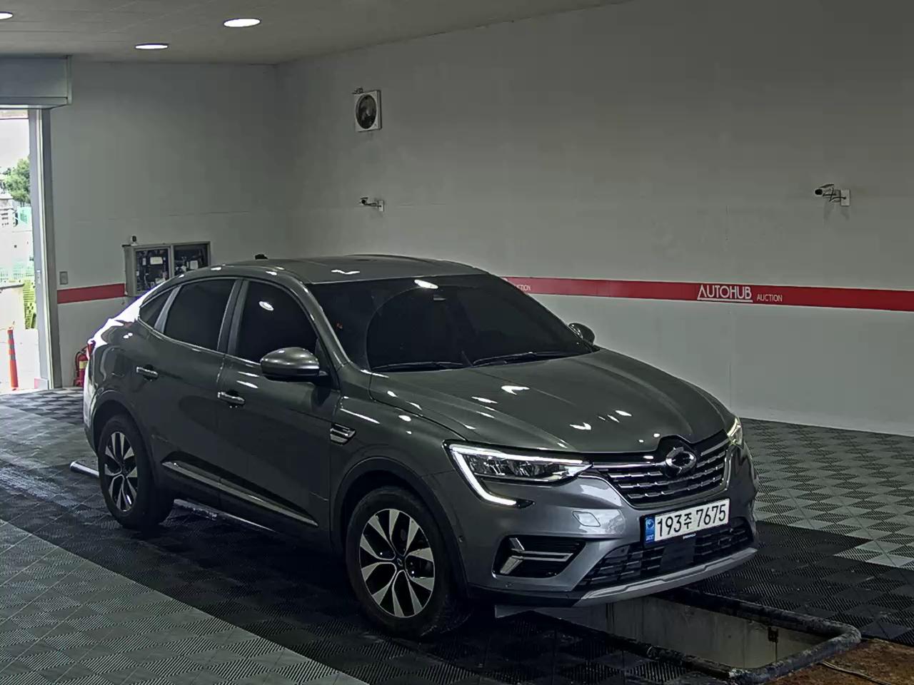 2023 - renault xm3
