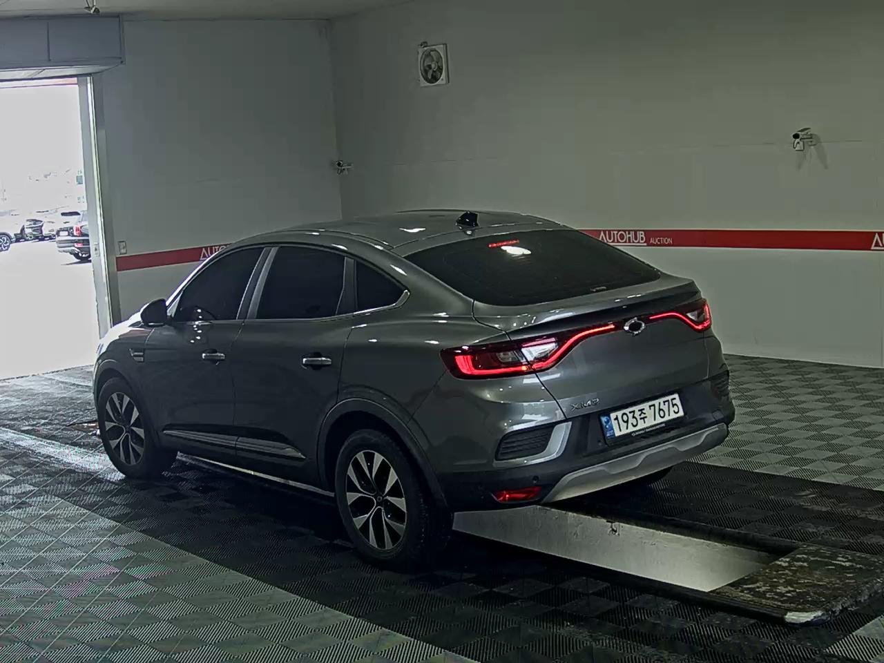 2023 - renault xm3