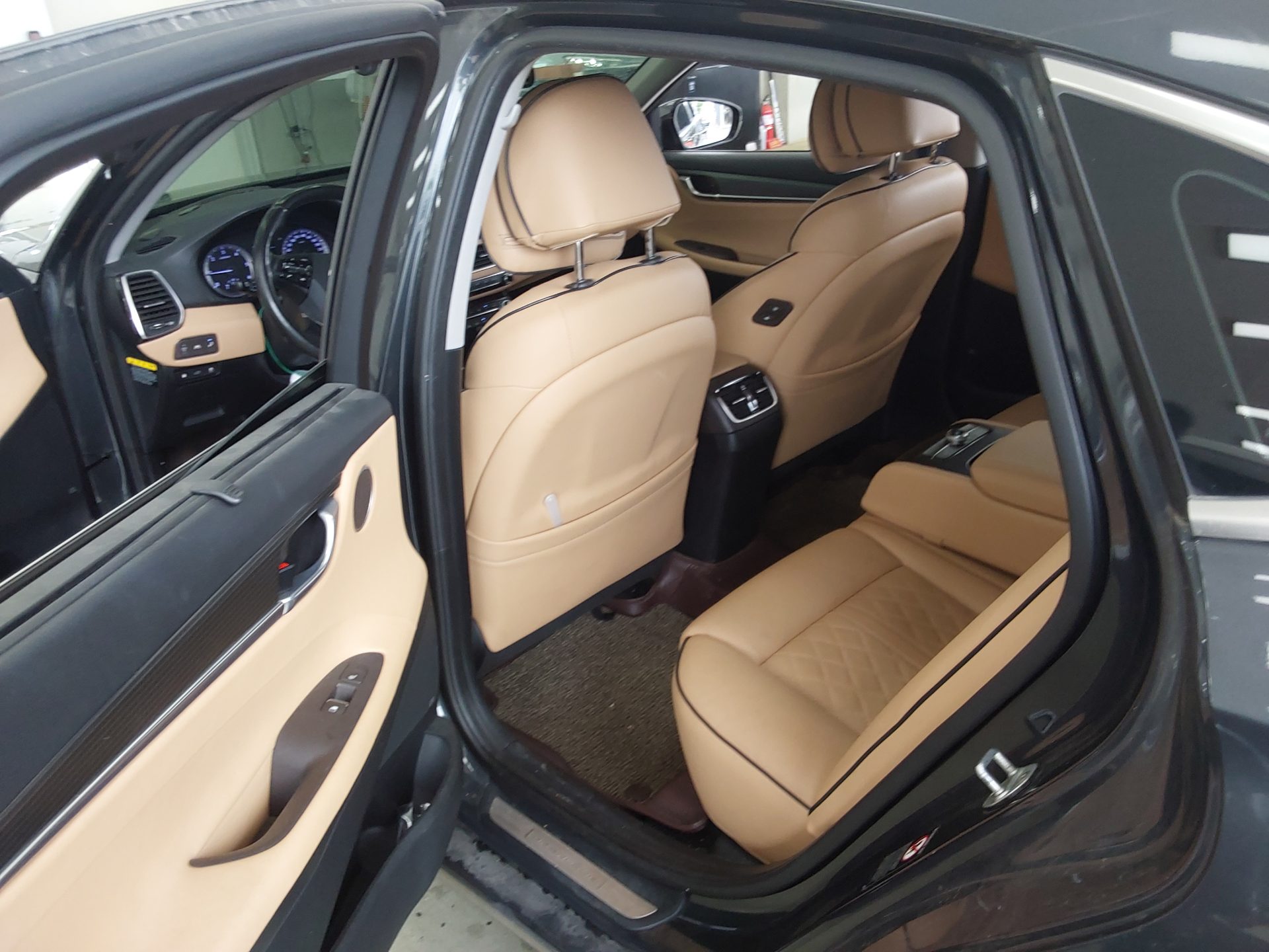 2018 - hyundai grandeur