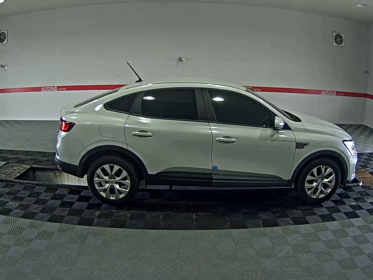2021 - renault xm3