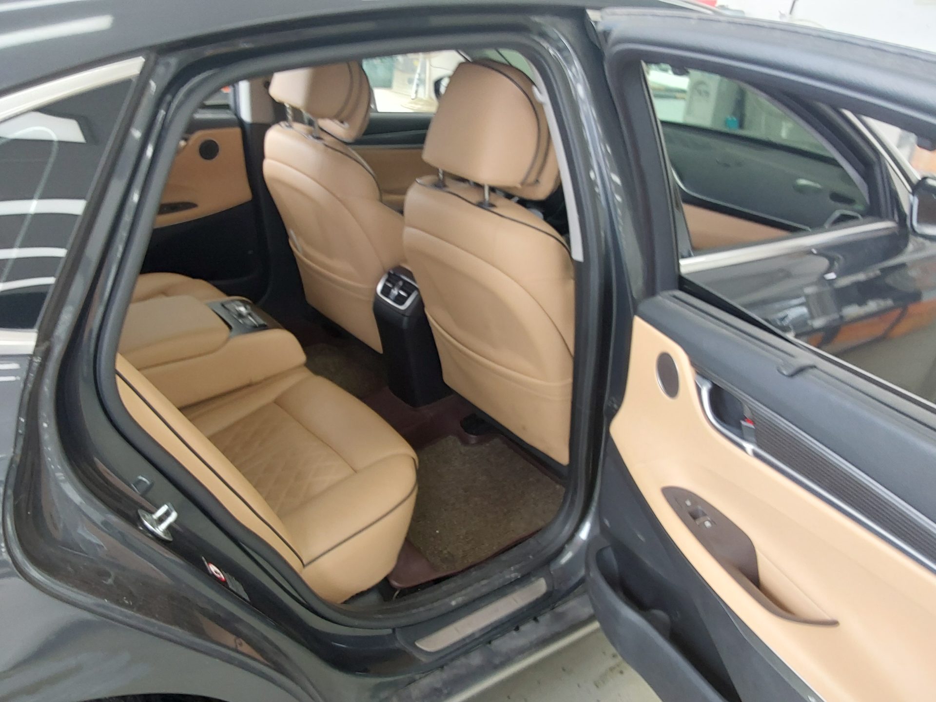 2018 - hyundai grandeur