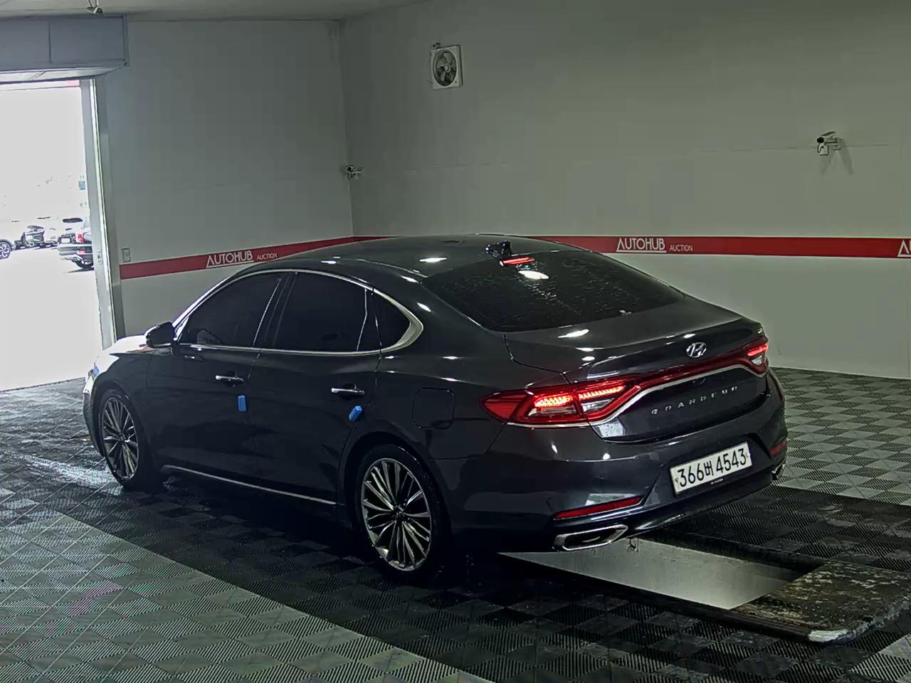 2018 - hyundai grandeur