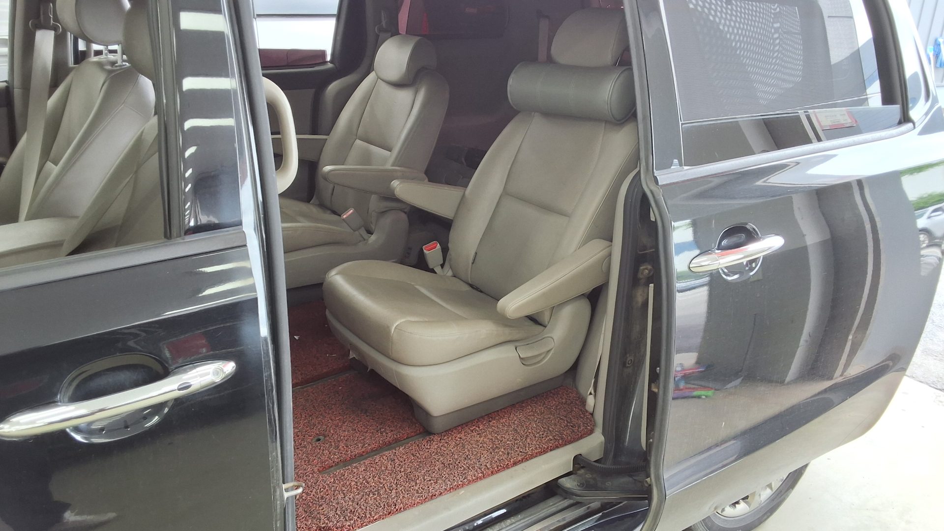 2017 - kia carnival
