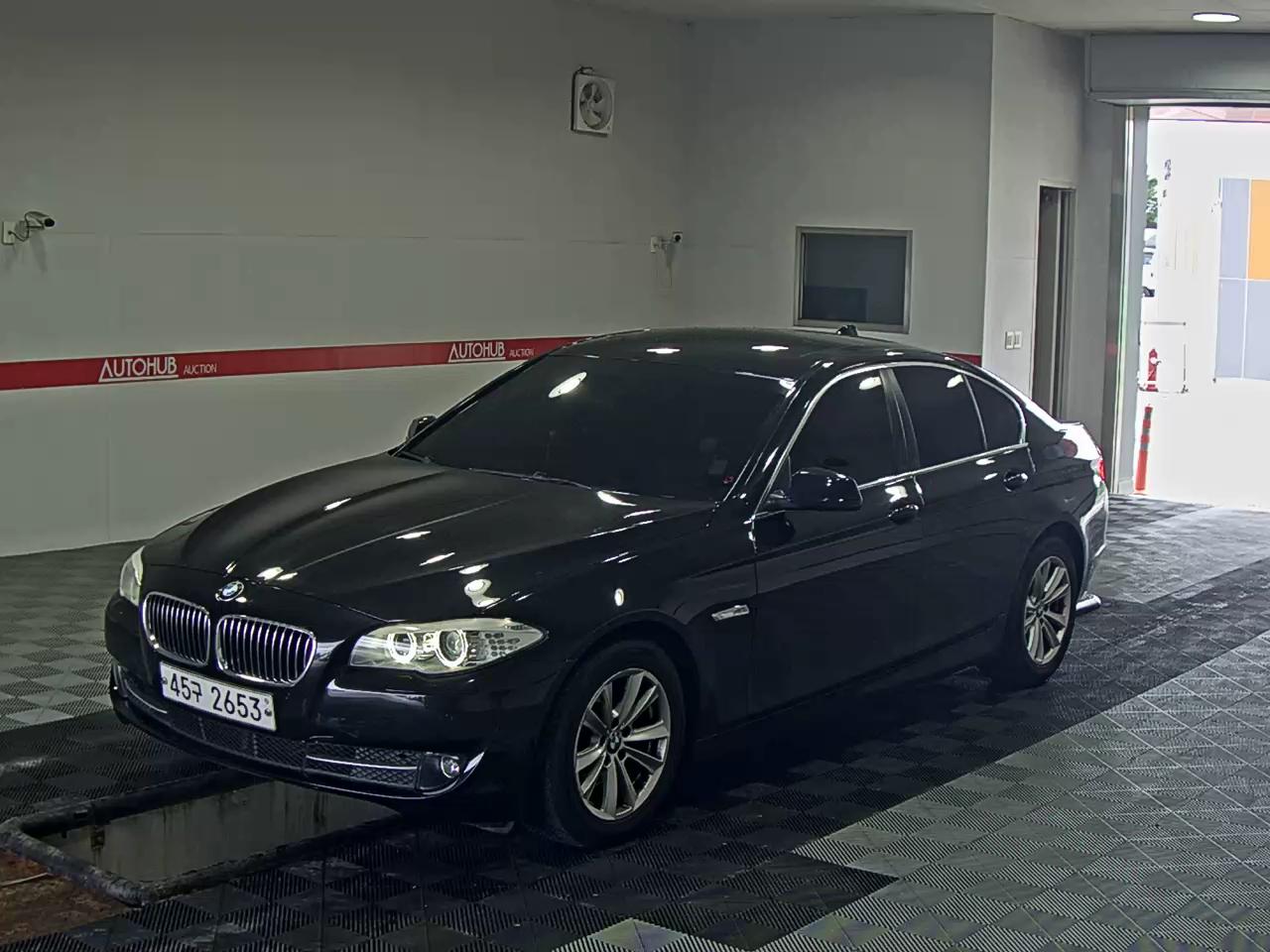 BMW 5 SERIES (6TH GEN) 520d
