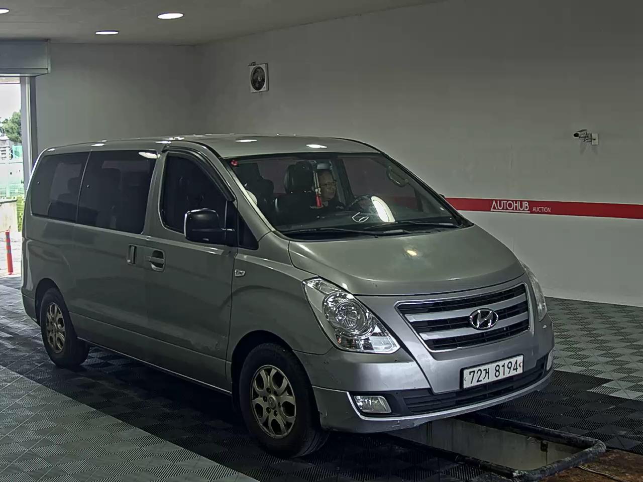 2016 - hyundai grand starex