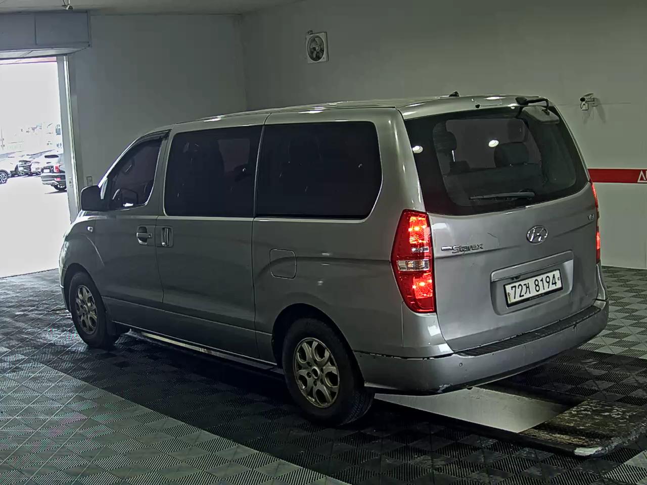 2016 - hyundai grand starex
