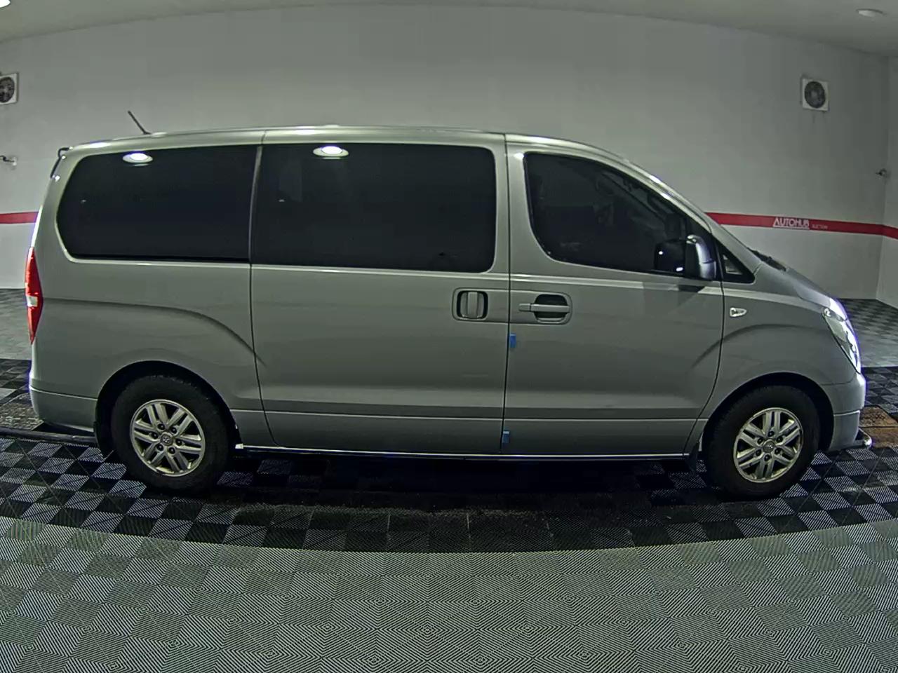 2018 - hyundai grand starex