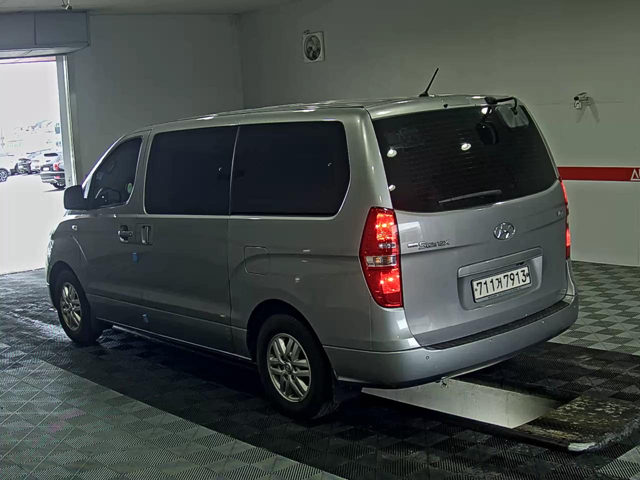 2018 - hyundai grand starex