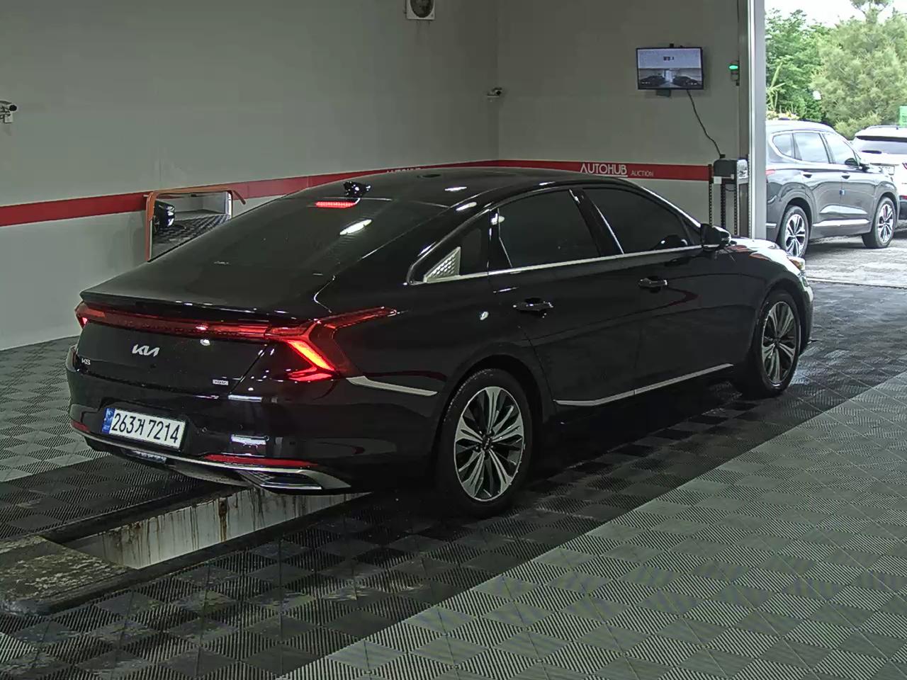 2022 - kia k8
