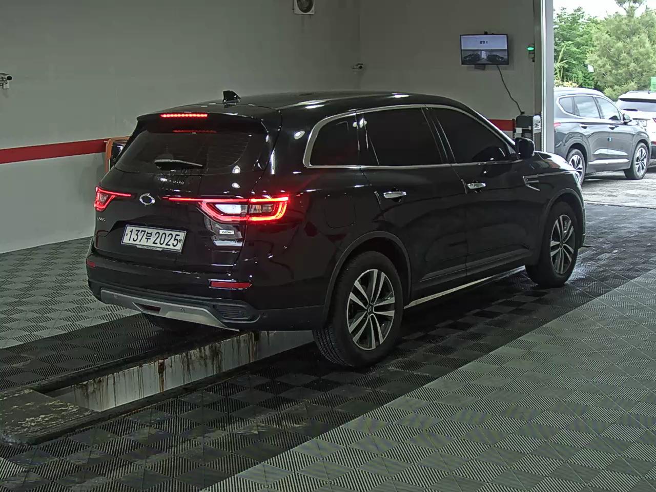 2020 - renault qm6