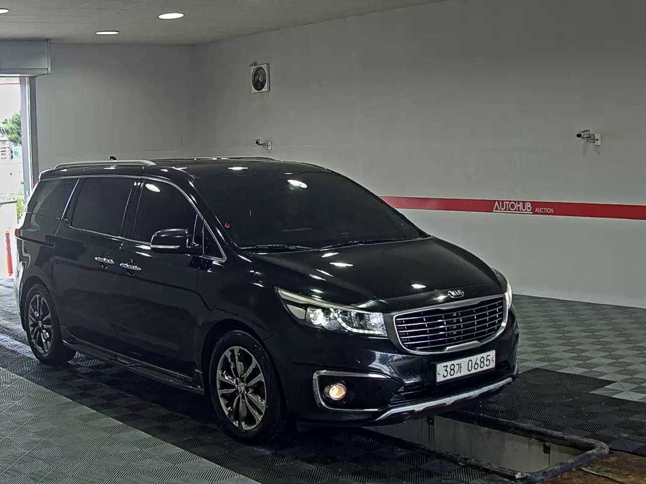 2017 - kia carnival