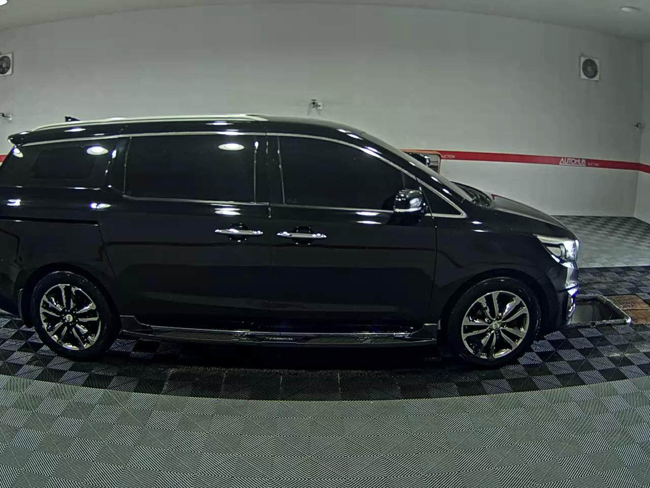 2017 - kia carnival