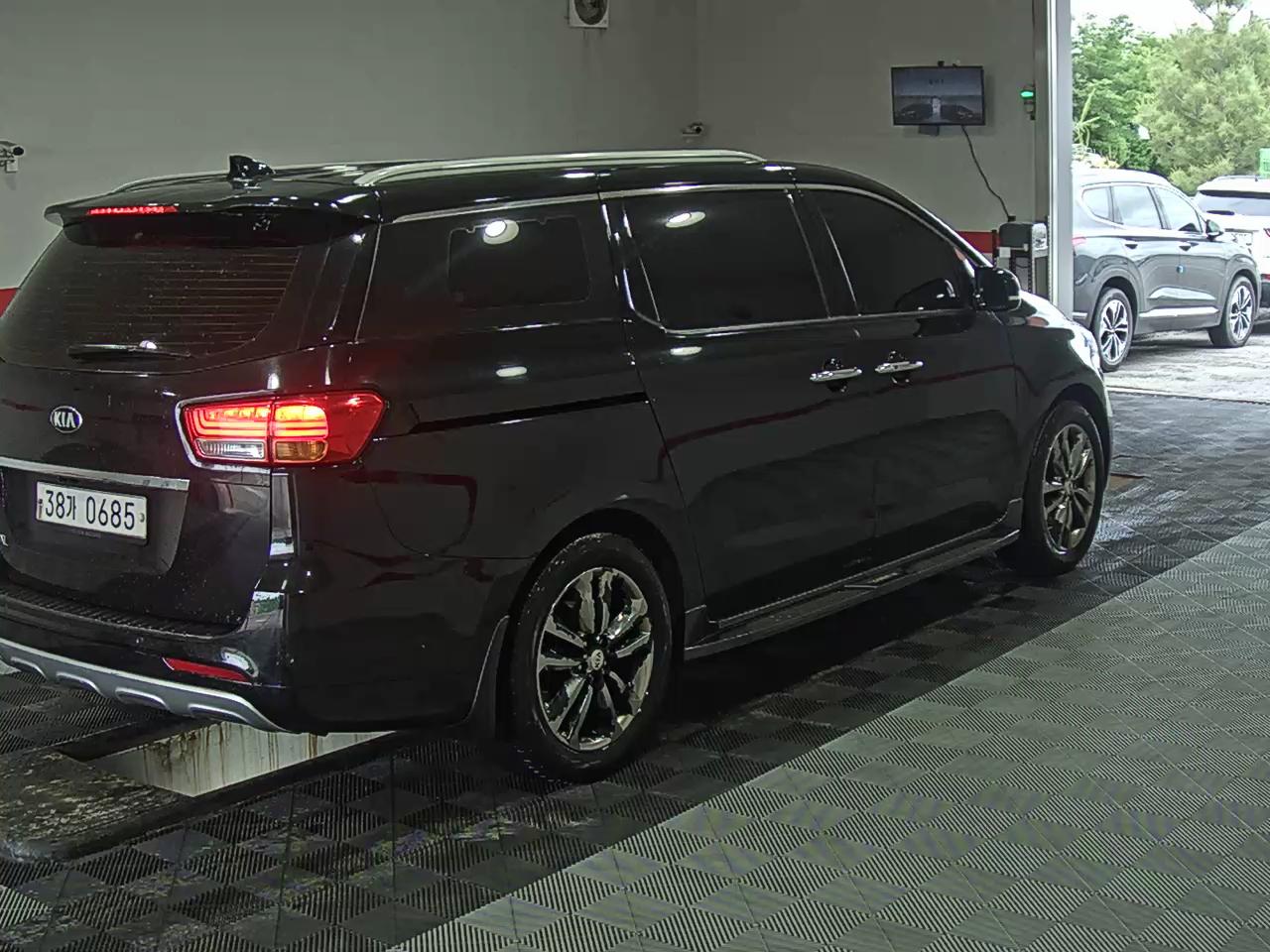 2017 - kia carnival