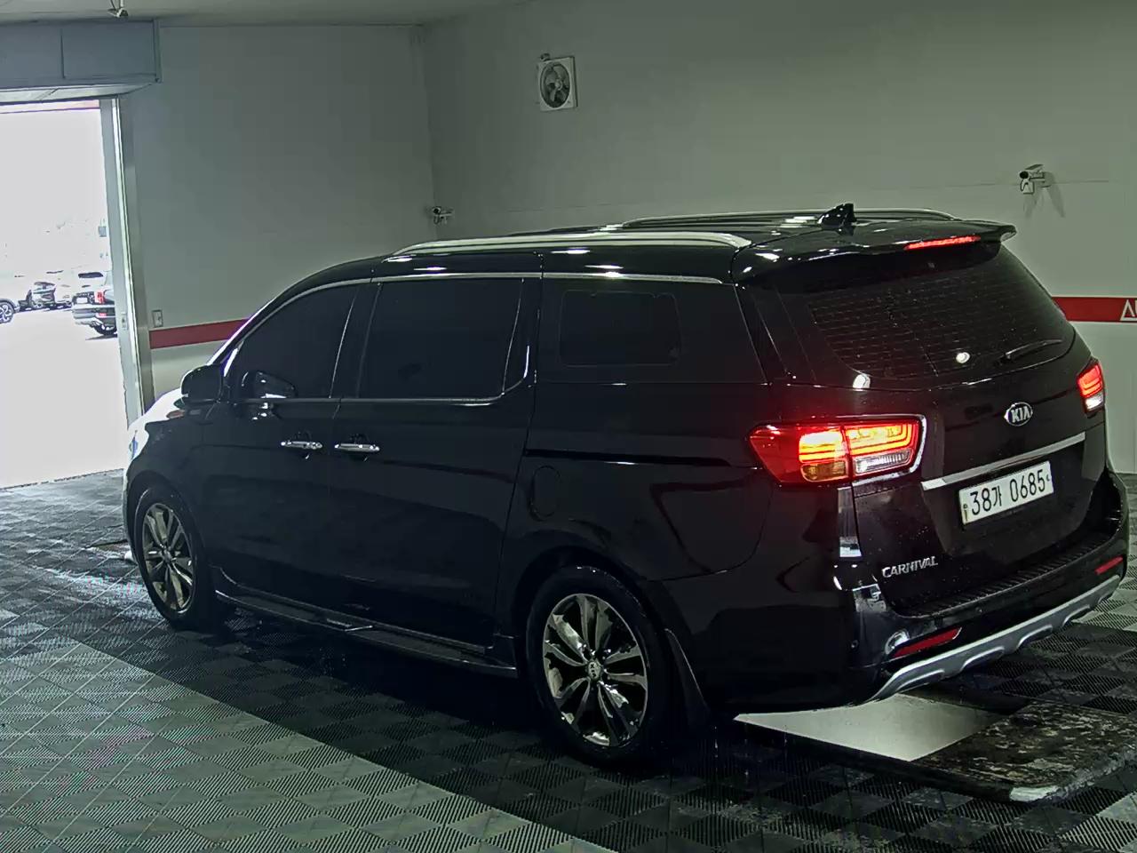 2017 - kia carnival