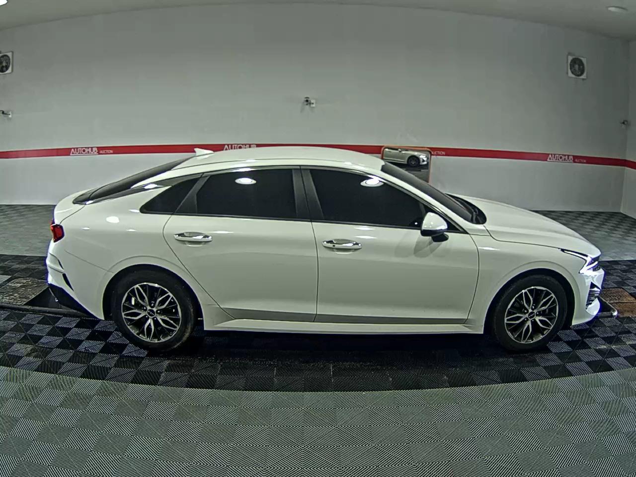 2022 - kia k5