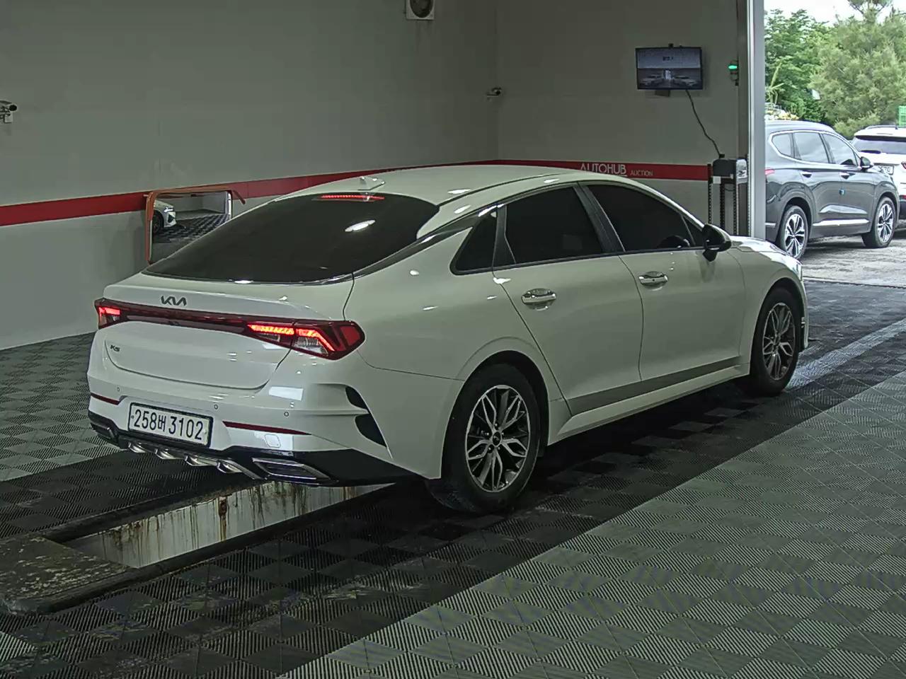 2022 - kia k5
