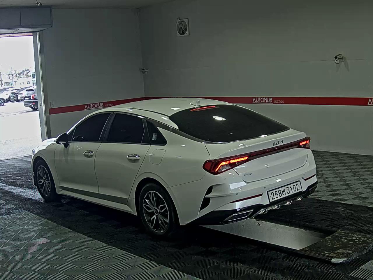 2022 - kia k5