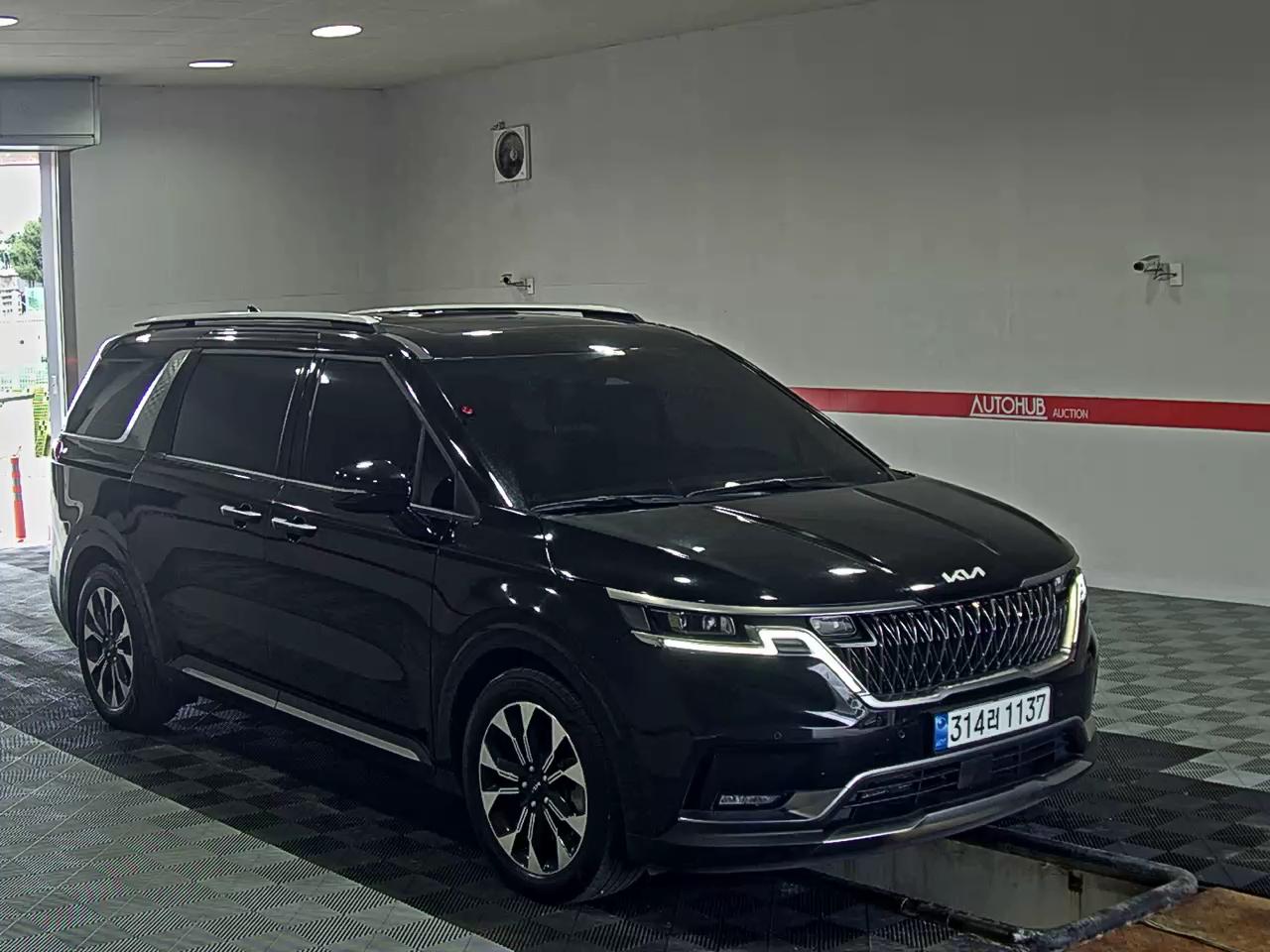 2023 - kia carnival