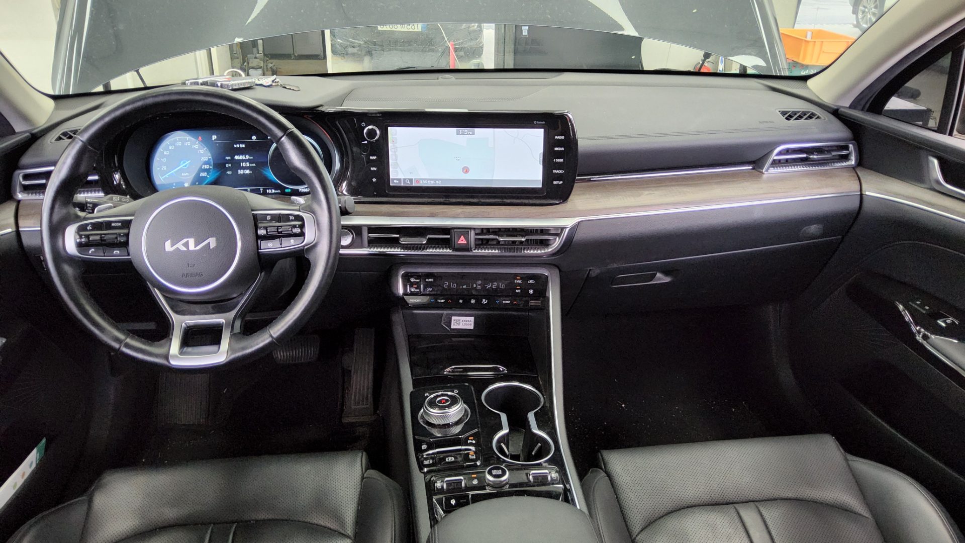 2022 - kia k5