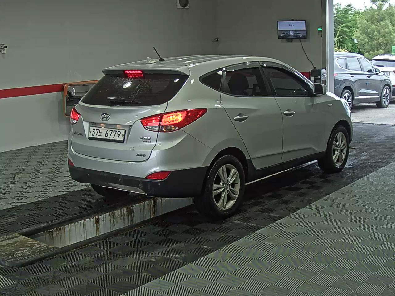 2012 - hyundai tucson