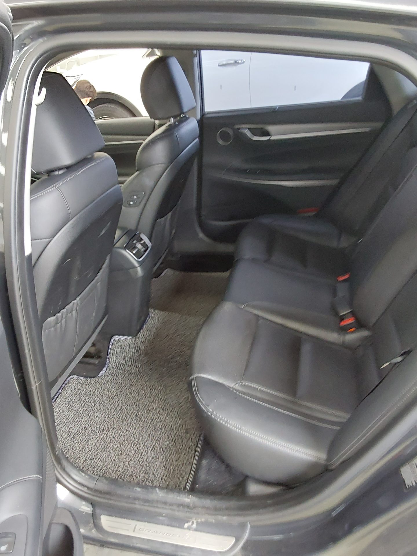 2019 - hyundai grandeur