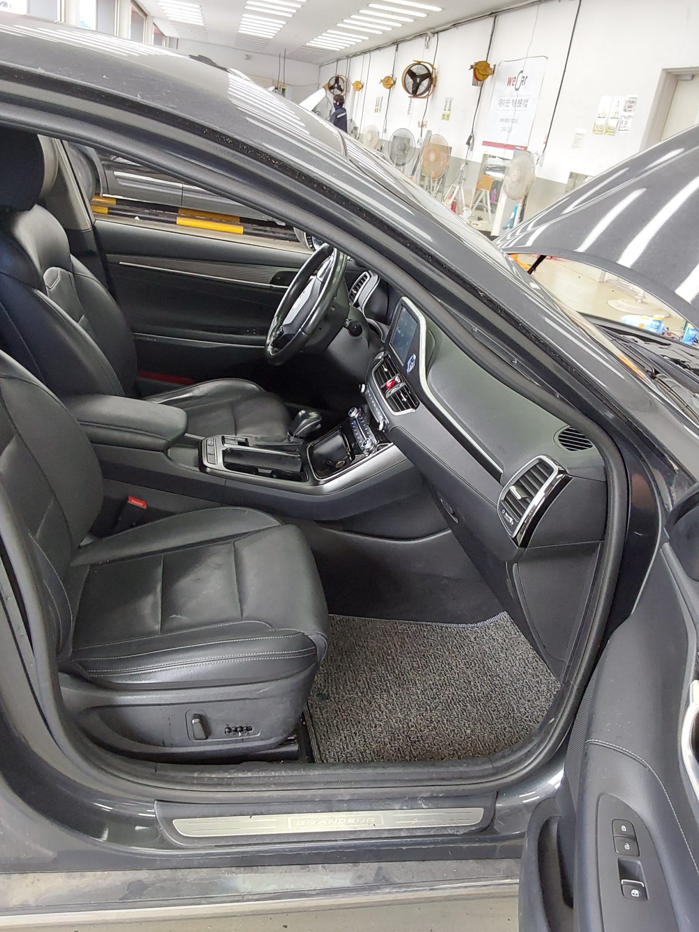 2019 - hyundai grandeur