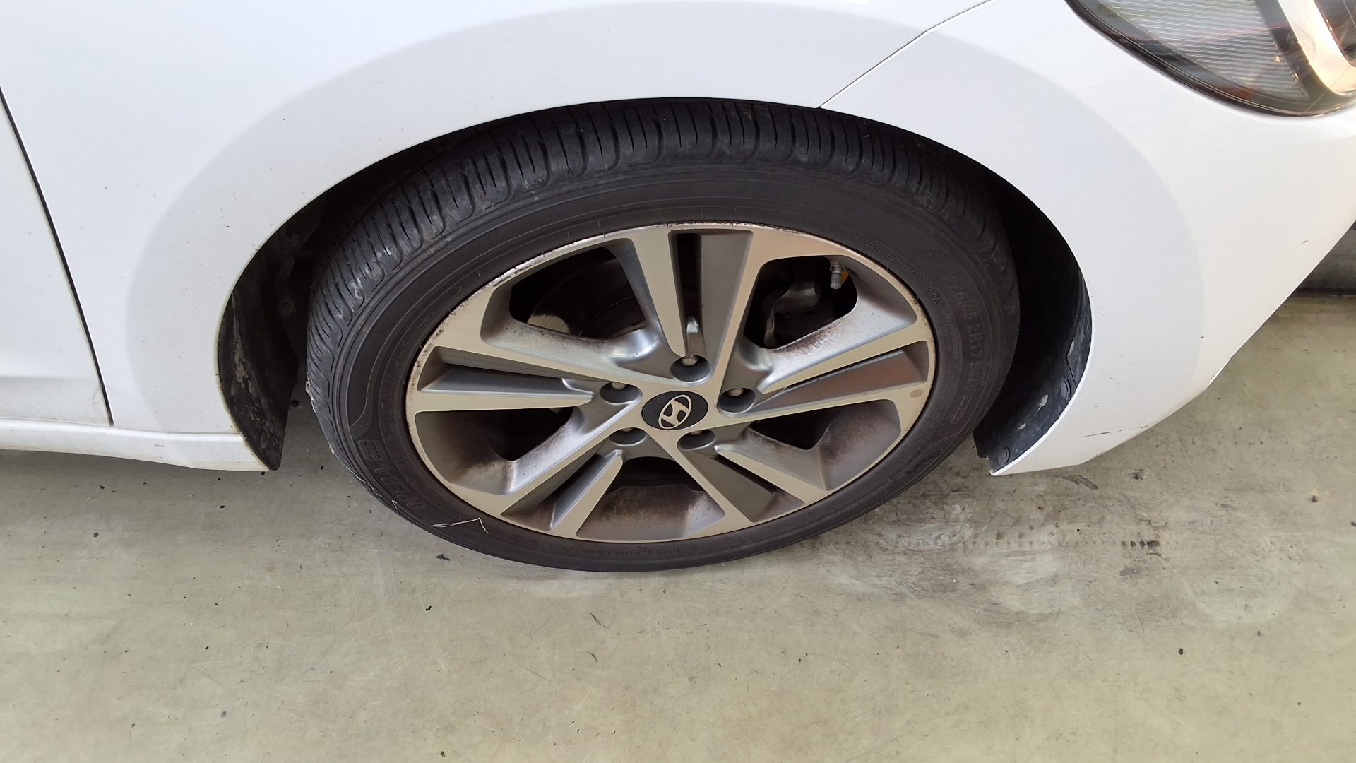 2018 - hyundai avante