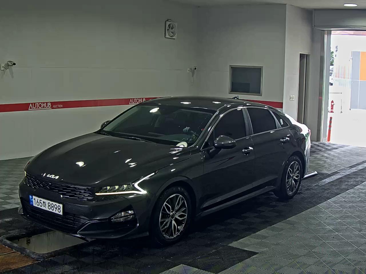 2022 - kia k5