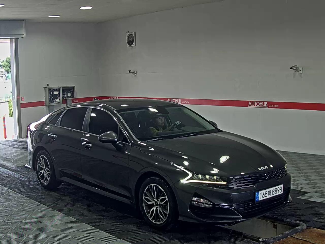 2022 - kia k5